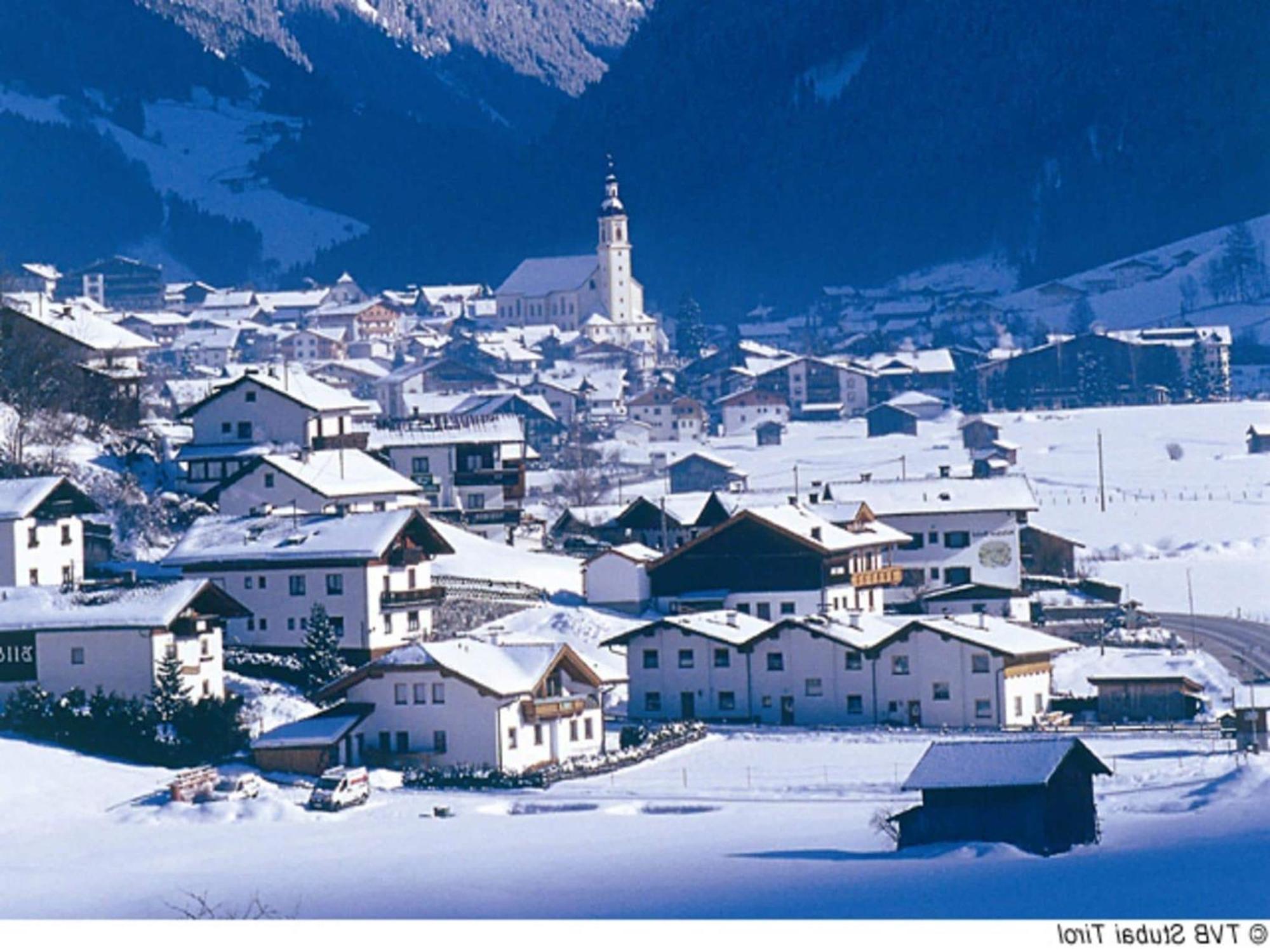 Plush Apartment With Mountain Views Neustift im Stubaital Exterior photo